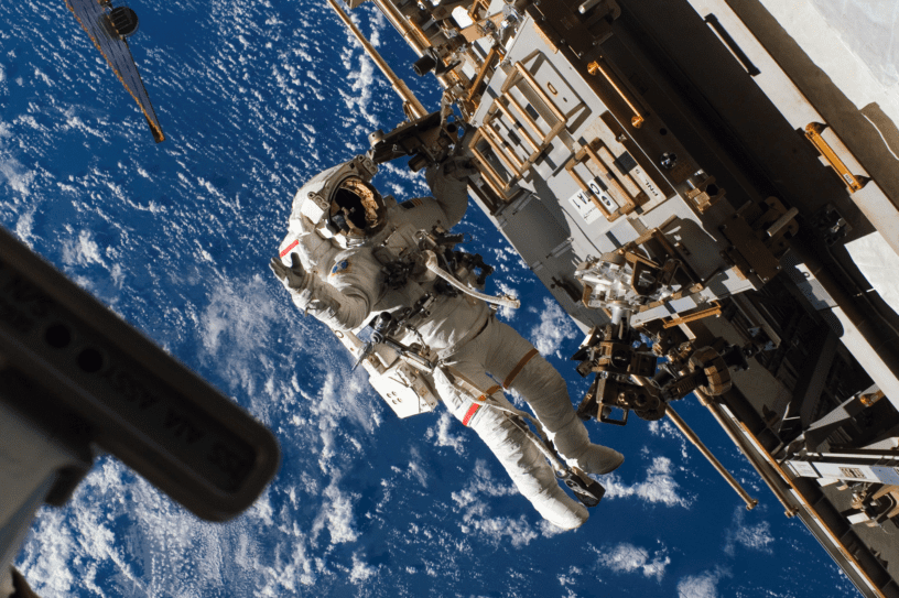 iss space espace station spatiale image wallpaper