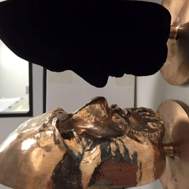 vantablack faces visage matériau le plus noir surrey nanosystems