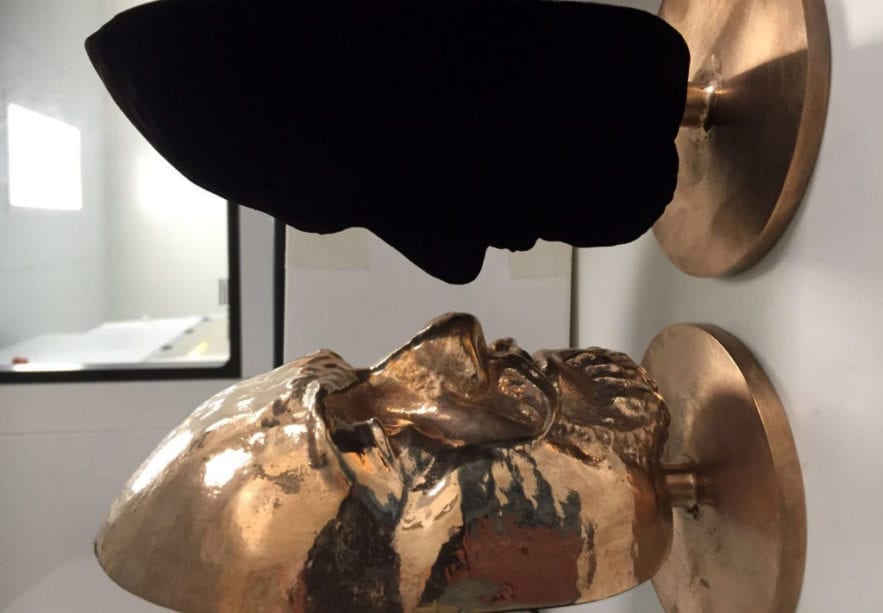 vantablack faces visage matériau le plus noir surrey nanosystems