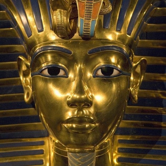 Toutankhamon sarcophage momie dague météorite