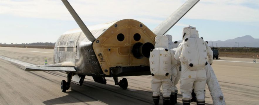 avion robotique spatial espace orbite mission secrete us air force