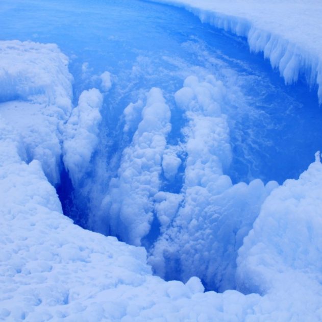 cratere dans glace