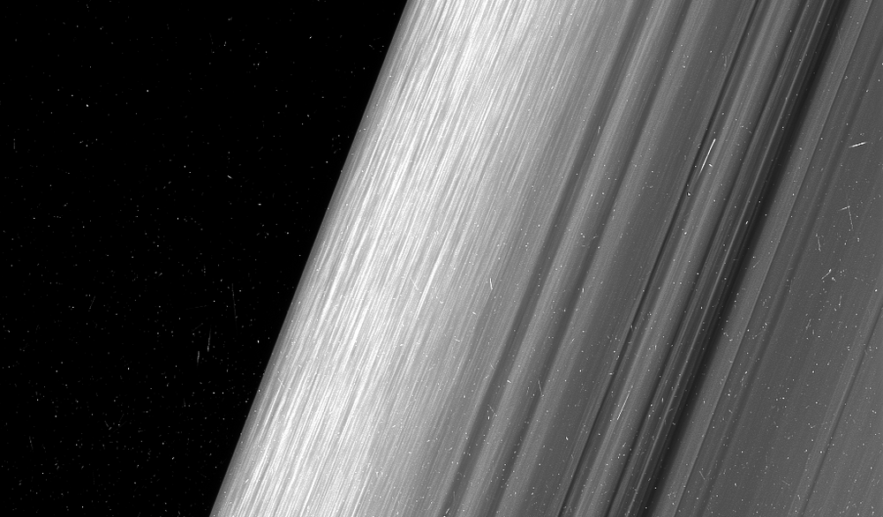 anneaux saturne cassini titre