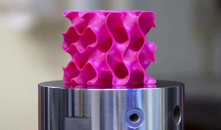 graphene plus dur que l'acier mit materiau solide leger