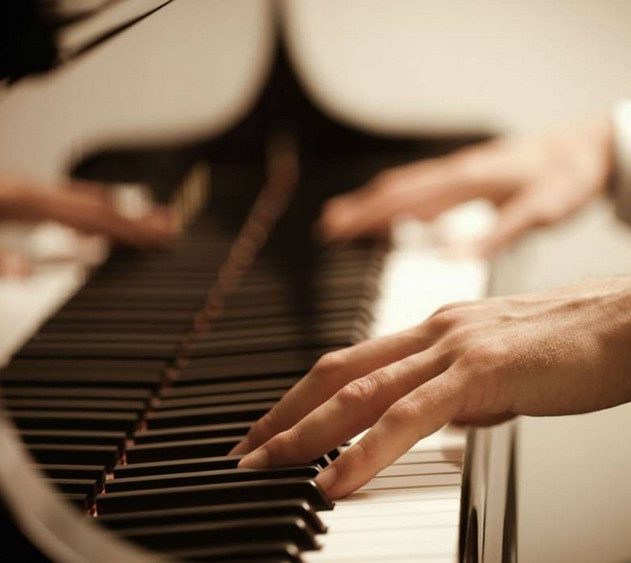 apprentissage piano fonction motrice compétence moteur cerveau entrainement