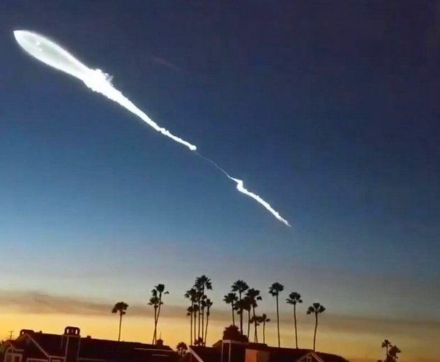 lacement falcon9 fusee lanceur spacex satellites communication orbite basse