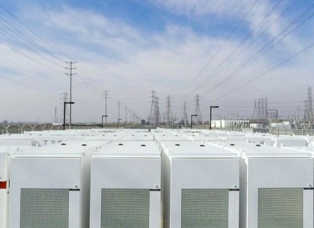 tesla batterie stockage energie propre renouvelable lithium ion australie