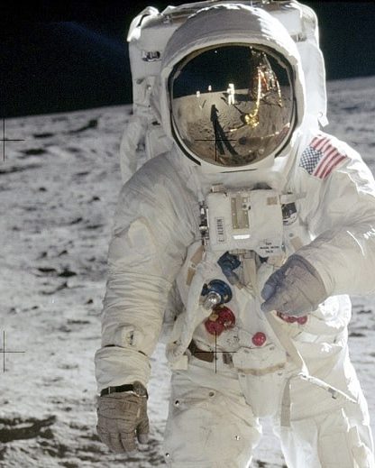 lune astronaute exploration spatiale