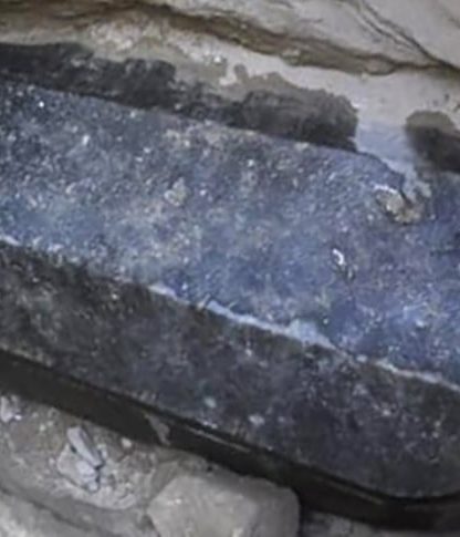 sarcophage granit noir egypte