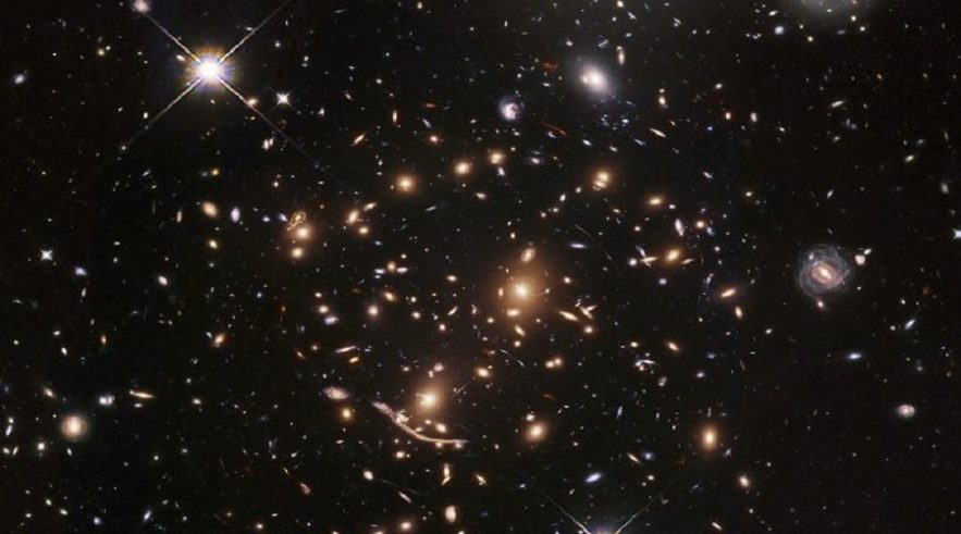 hubble buffalo abell 370 galaxies