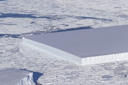 iceberg rectangulaire nasa octobre 2018