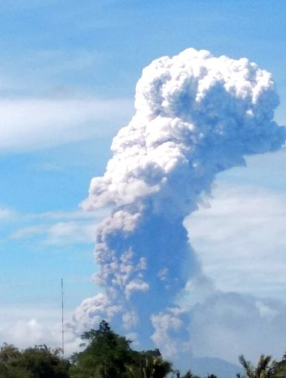indonesie eruption volcanique