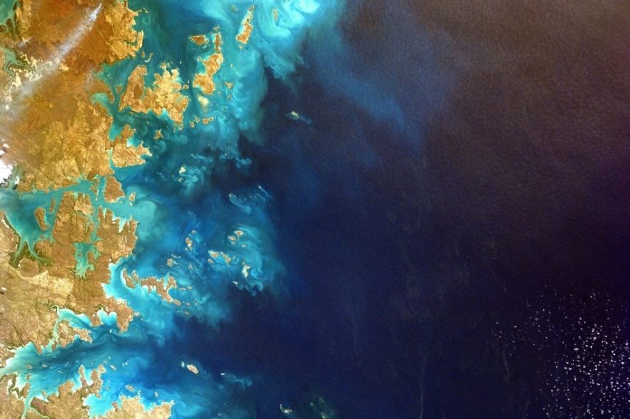 particules poussiere geantes enormes vent sahara desert caraibes atmosphere climat physique loi