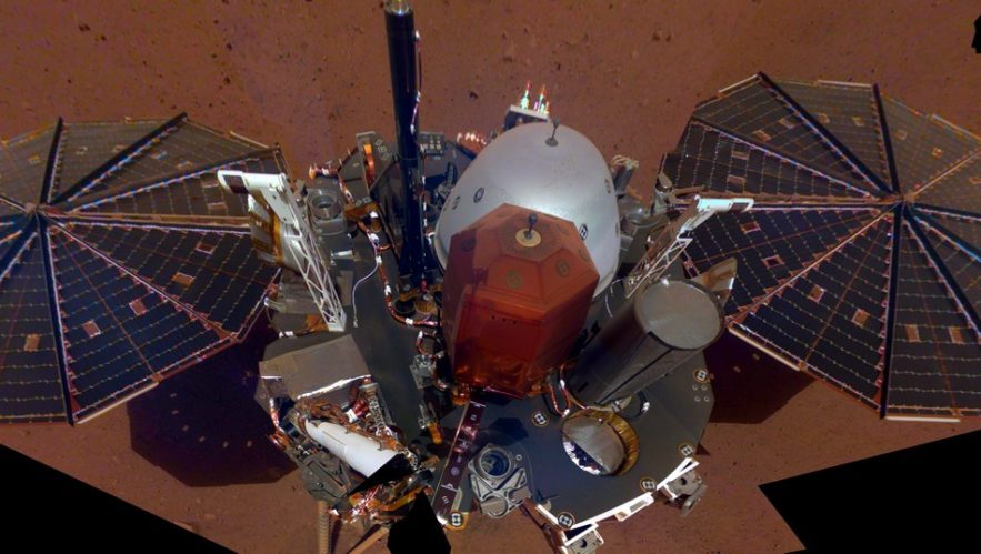 sonde nasa insight mars zone travail panneaux solaire energie vent