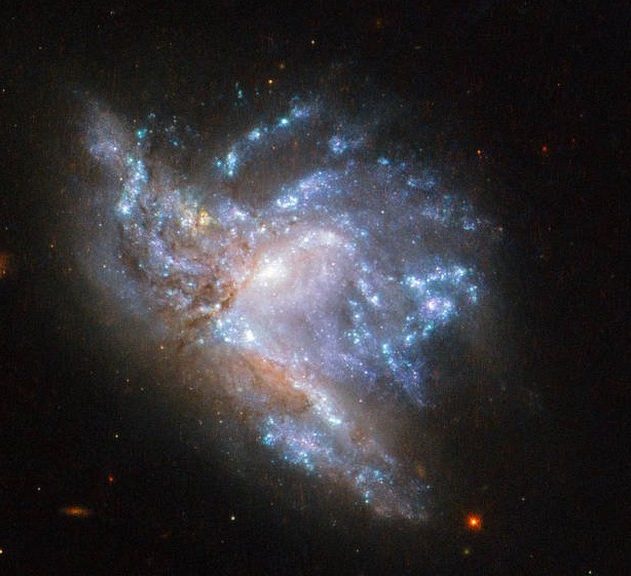 galaxie collision hubble nasa fusion