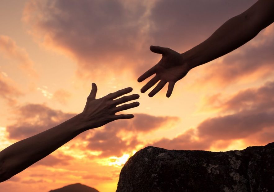 main valeur morale moralité éthique société bras lumiere soleil