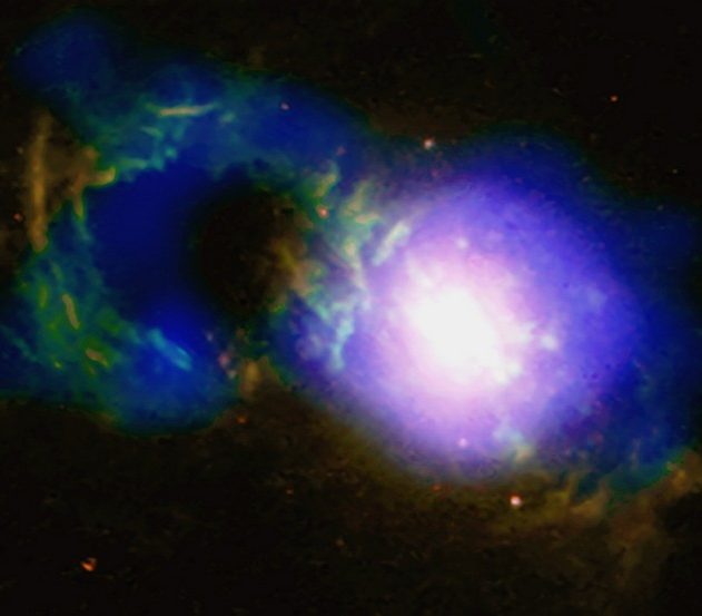 tasse the quasar trou noir galaxie structure cosmique chandra