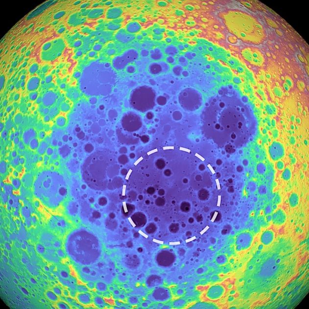 anomalie gravitationnelle lune tache etrange cratere