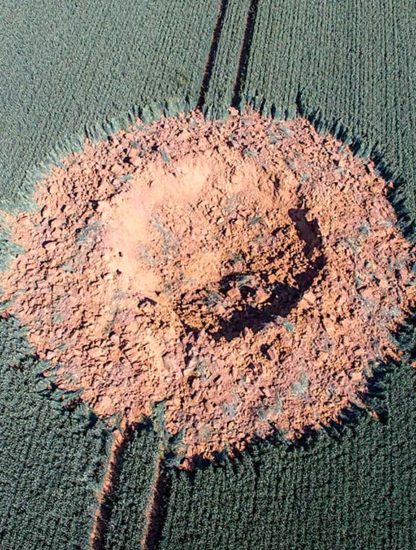 bombe seconde guerre mondiale explose dans champ allemagne