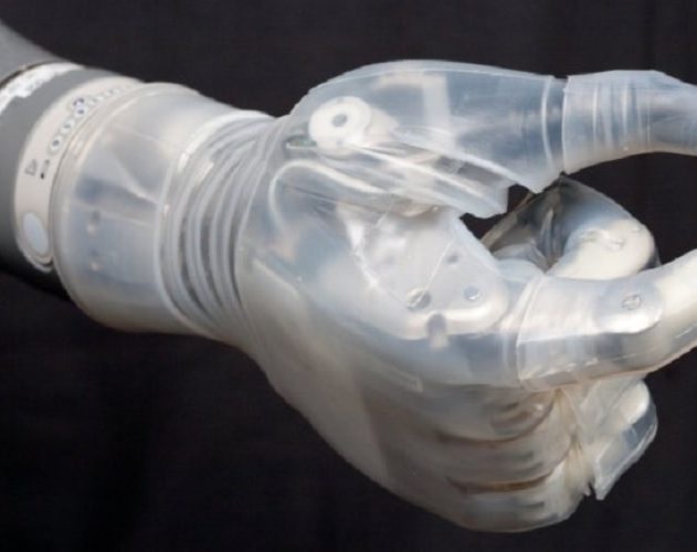 bras robotique toucher