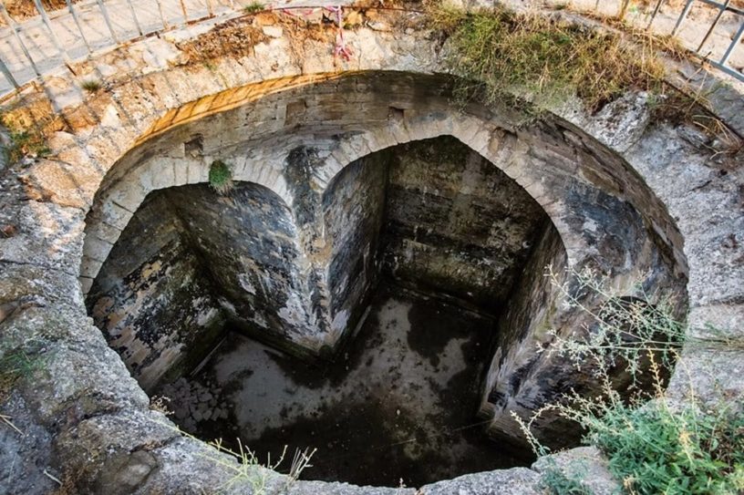 mysterieuse structure croix