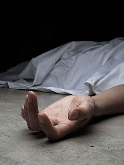corps continue bouger un an apres mort