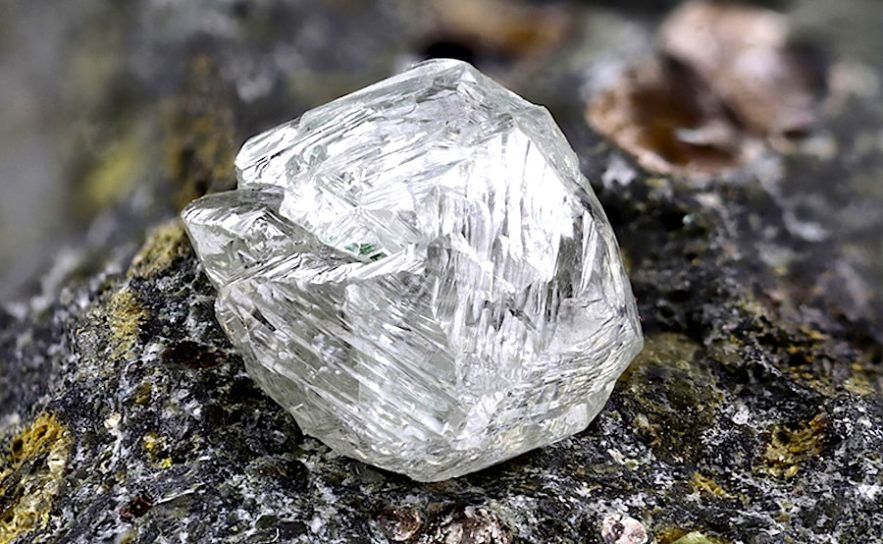 nouveau mineral decouvert dans diamant
