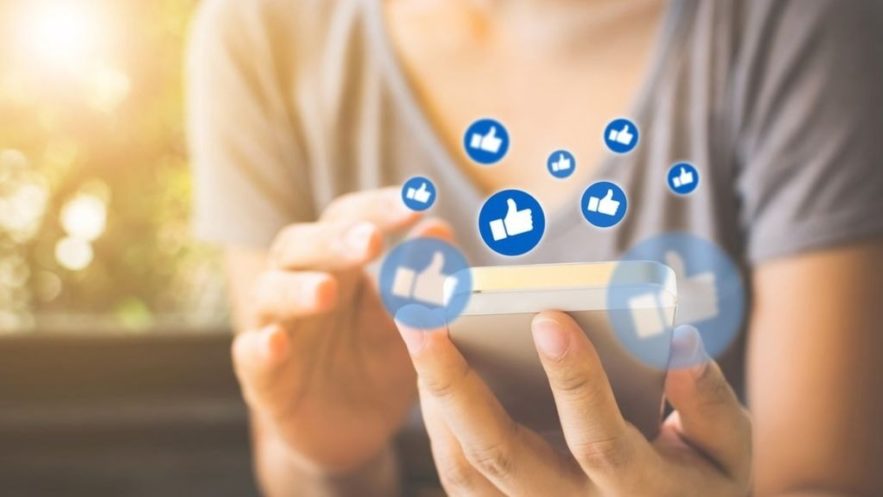 facebook veut masquer likes pour eviter jalousie