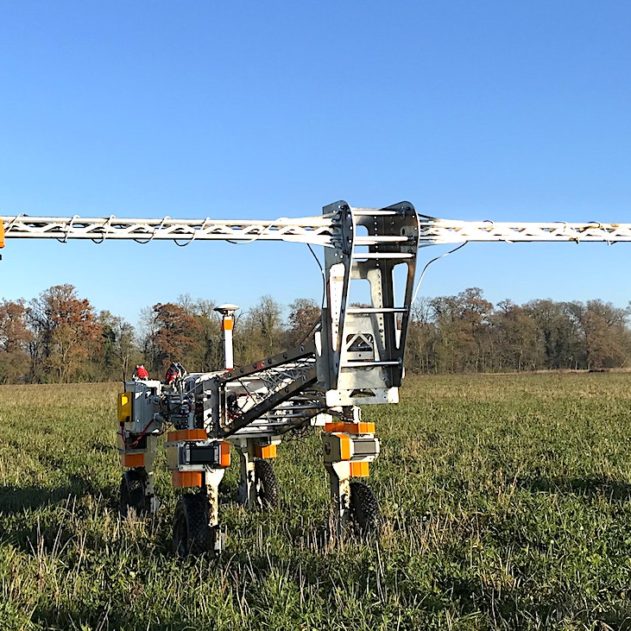 tom robot chasseur mauvaises herbes
