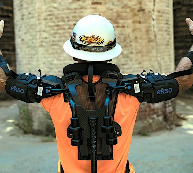 travailleur exosquelette eksobionics