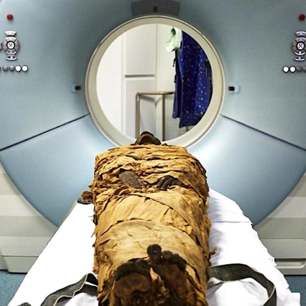 momie 3000 ans reconstruction voix