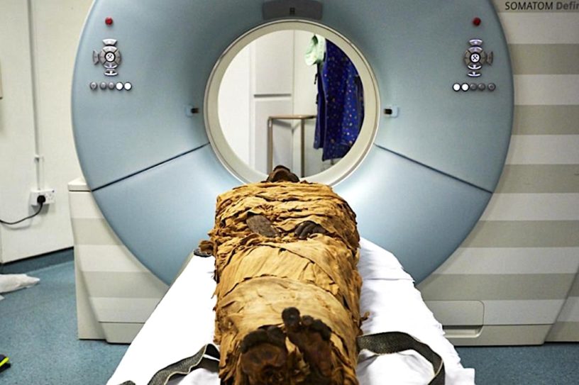 momie 3000 ans reconstruction voix