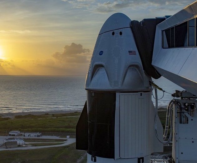 astronaute nasa lancement falcon 9 fusée spacex