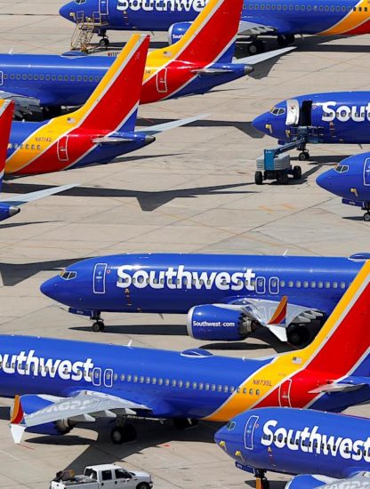 boeing 737 restes au sol panne moteur due corrosion piece