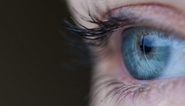 prothèse rétine liquide injection nanoparticules