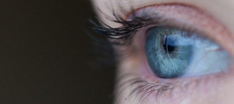 prothèse rétine liquide injection nanoparticules