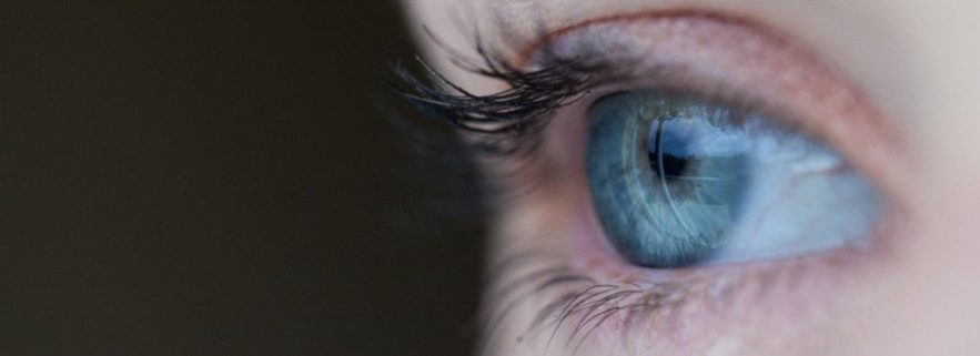 prothèse rétine liquide injection nanoparticules