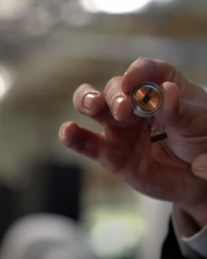 implant cérébral link elon musk