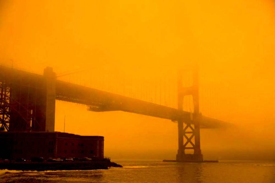 ciel californie orange apocalyptique 2020 pont