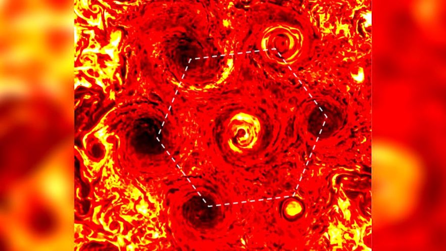 mystere tempetes geometriques persistantes jupiter peut-etre resolu