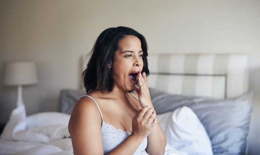 pourquoi fatigue après dormir trop longtemps