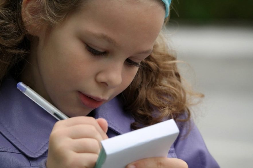 ecriture manuscrite cerveau enfants