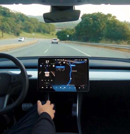 pilotage automatique tesla full self-driving