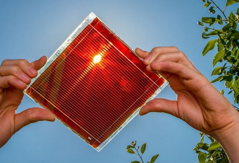 energie solaire intelligence artificielle prediction meilleurs materiaux