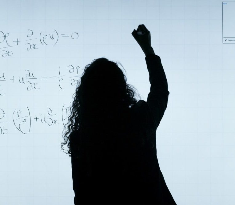 résolution équations apprentissage profond IA