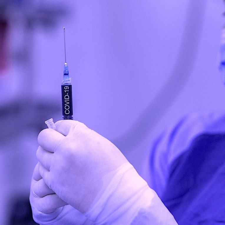 vaccins covid expert essais cliniques explique pourquoi devrions etre optimistes