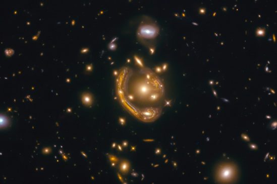 anneau fusion amas galaxies