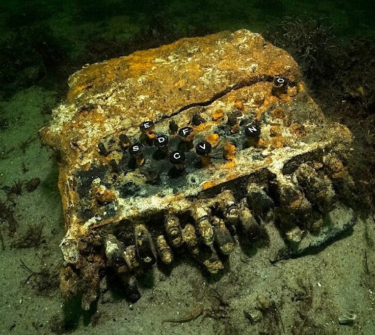 enigma machine codage nazi decouverte mer baltique