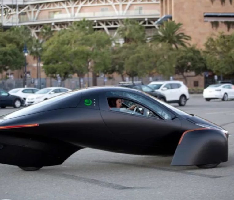 voiture électrique solaire Aptera