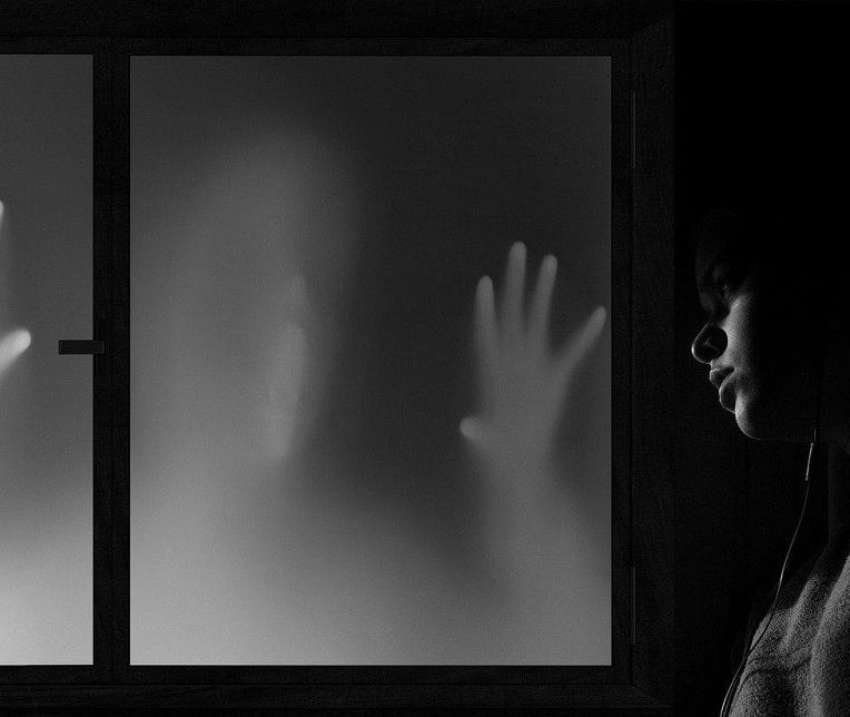 etude explique pourquoi personnes entendent voix morts